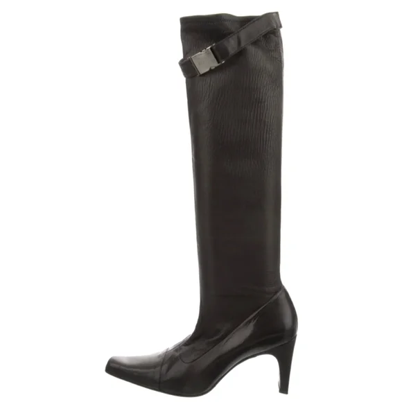 Coco Chanel NWOT Black Leather Boots Buckle at top Luxury Size10 will fit 91/2 - Picture 1 of 4